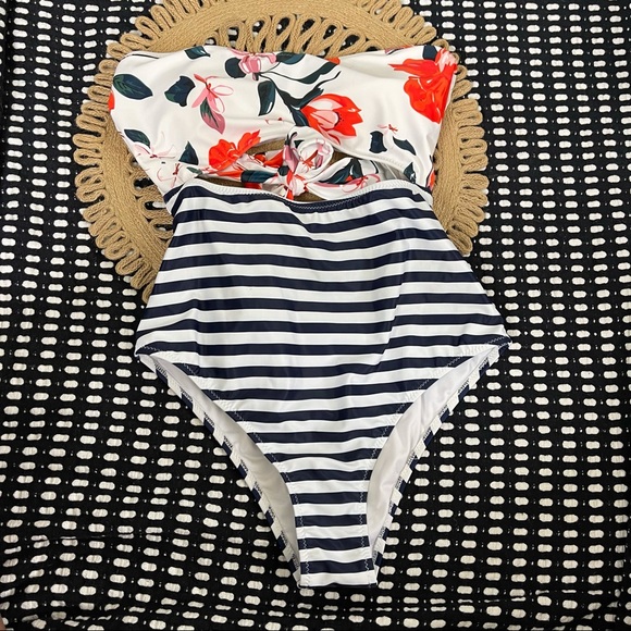 Cupshe Swim Cupshe Stripe Floral Strapless One Piece Swimsuit